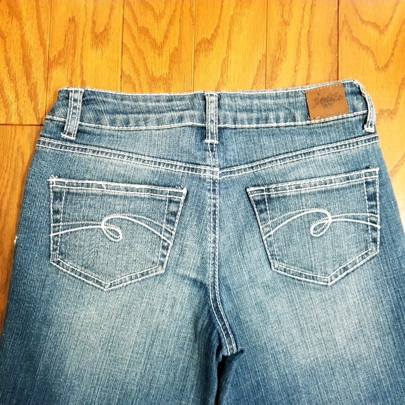 Justice brand denim capri pants. - Picture 4 of 5